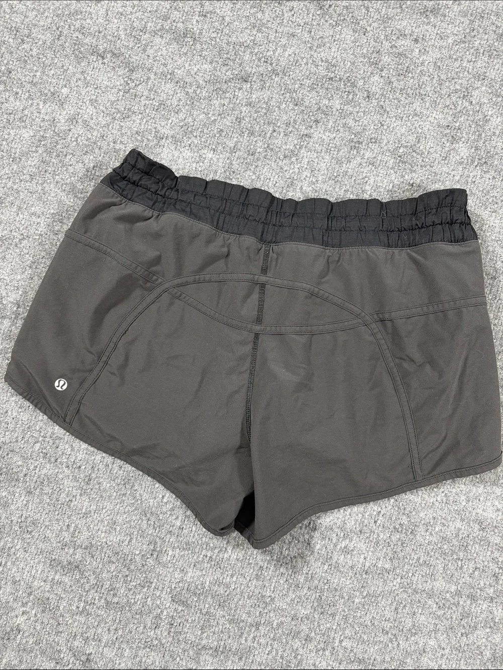 Lululemon Tracker Low-Rise Lined Short 4” - Black Size 8